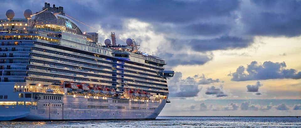 cruise ship image