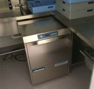 High Sparkle 50 glass washer installed at Laurent