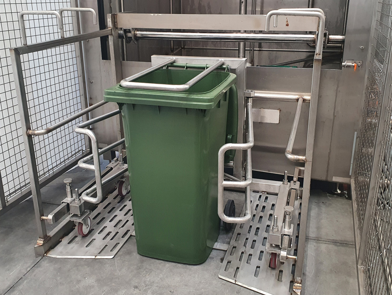 240ltr Wheelie Bin Washers